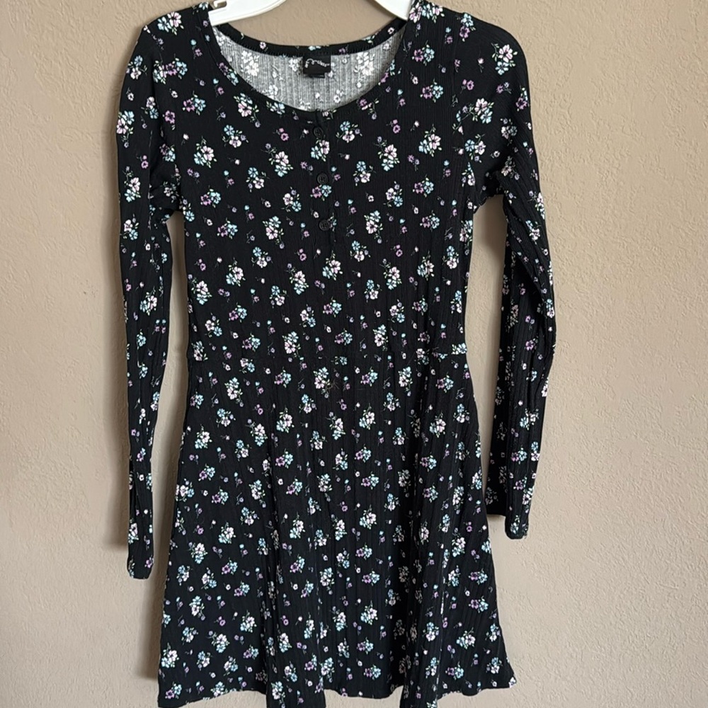 Girls long sleeve dress size XL 14/16